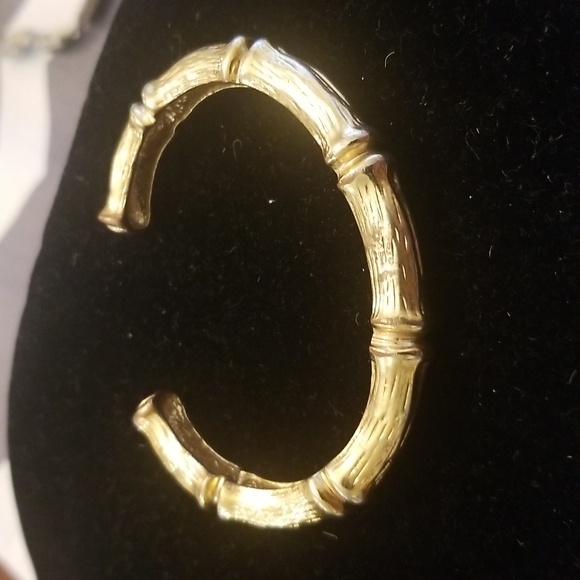 H&M Gold Cuff Bracelet - Picture 1 of 4